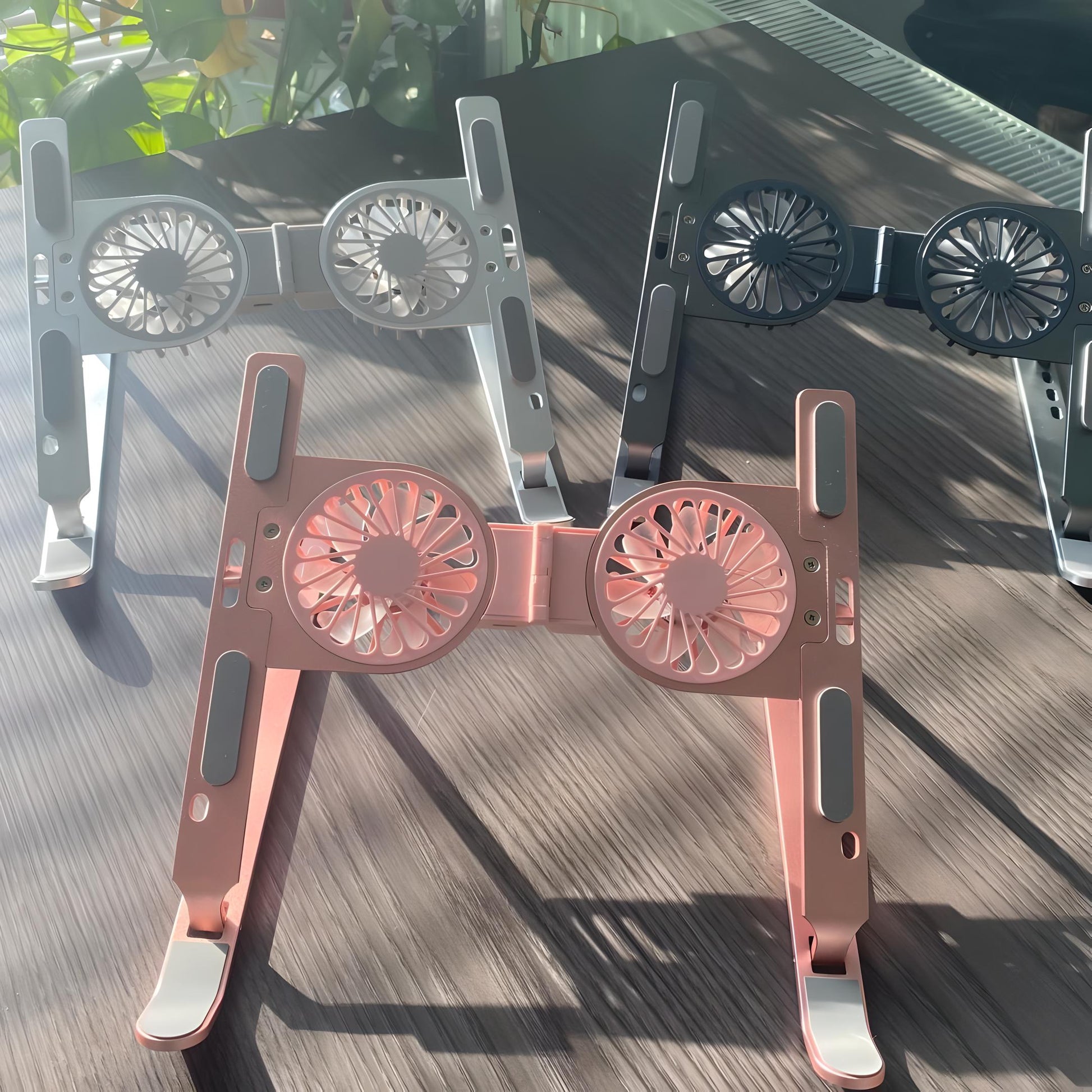 Soporte para Laptop con Ventilador – Plegable, Ergonómico y Antisobrecalentamiento | MisterTodo Perú - MisterTodo